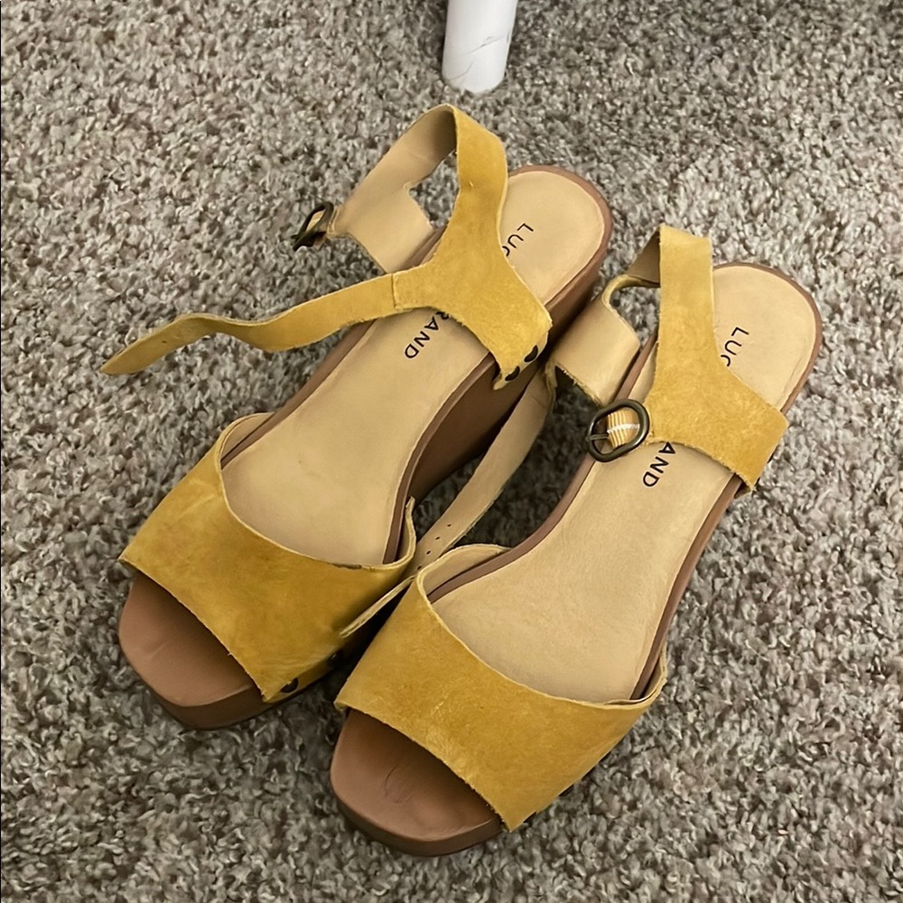 Lucky Brand Yellow Mustard Women's Sandals